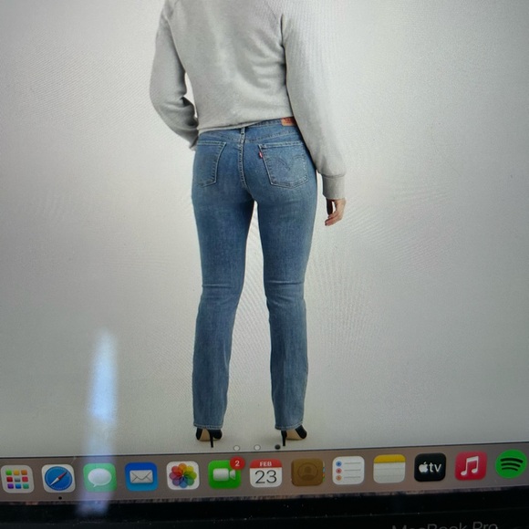 Levi’s straight leg - Picture 3 of 7